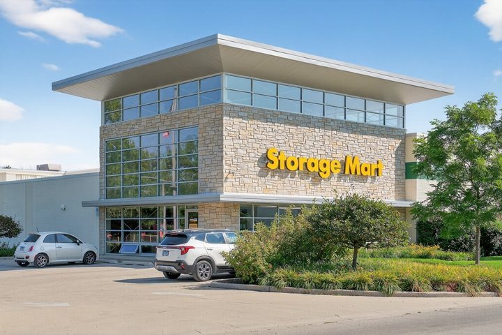 StorageMart at 2121 Shermer Road in Northbrook, IL