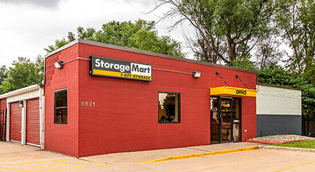 StorageMart on Douglas Avenue in Urbandale Self Storage Facility
