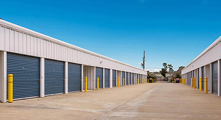StorageMart on Ihles Road in Lake Charles Drive-Up Units