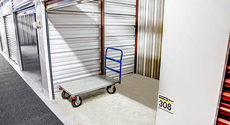 StorageMart on North Eola Road in Aurora Interior Units