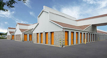 StorageMart on Rue Clemenceau in Quebec Drive-Up Units