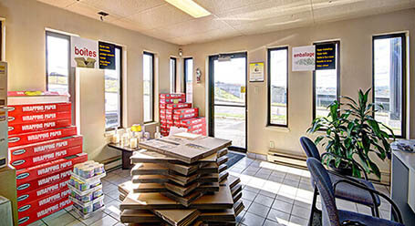 StorageMart on Rue Galvani in Saint Foy Self Storage Facility