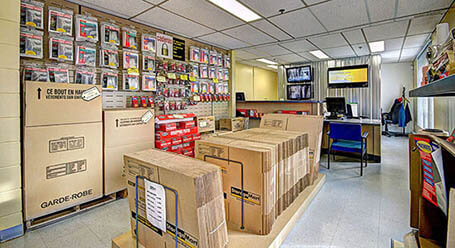 StorageMart on Rue Jacquard in Ville de Quebec Self Storage Facility