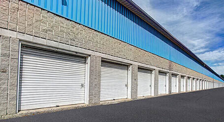 StorageMart on Rue Pascal-Gagnon in St-Leonard Self Storage Units