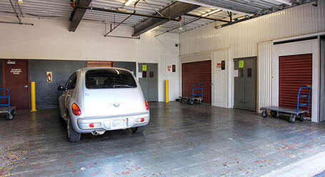 StorageMart on Southwest 16th avenue in Miramar Covered Loading Bays