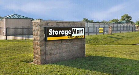 StorageMart on West 43rd Street in Shawnee Self Storage Facility